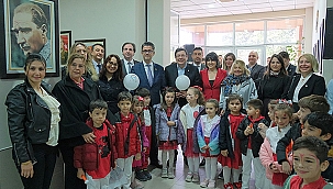 ÇOMÜ'DE "CUMHURİYET'E AÇILAN YÜZ" ATATÜRK POSTERLERİ SERGİSİ AÇILDI