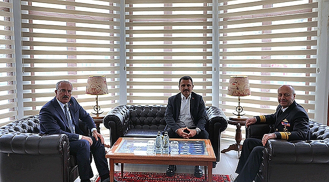 VALİ TORAMAN'DAN GARNİZON KOMUTANLIĞINA ZİYARET