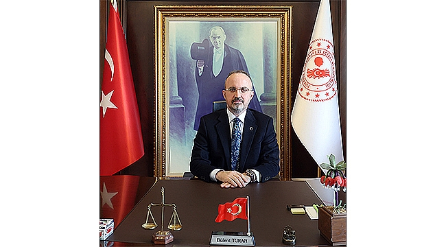 "EMEĞİN VE ALIN TERİNİN YANINDAYIZ"