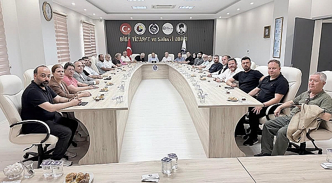 İŞ DÜNYASININ GÜNDEMİ MASAYA YATIRILDI