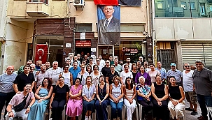CHP'NİN DAYANIŞMA NÖBETİNE GELİBOLU İLÇE ÖRGÜTÜ'NDEN DESTEK