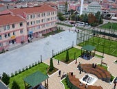 Anadolu İmam Hatip’e Halı Saha